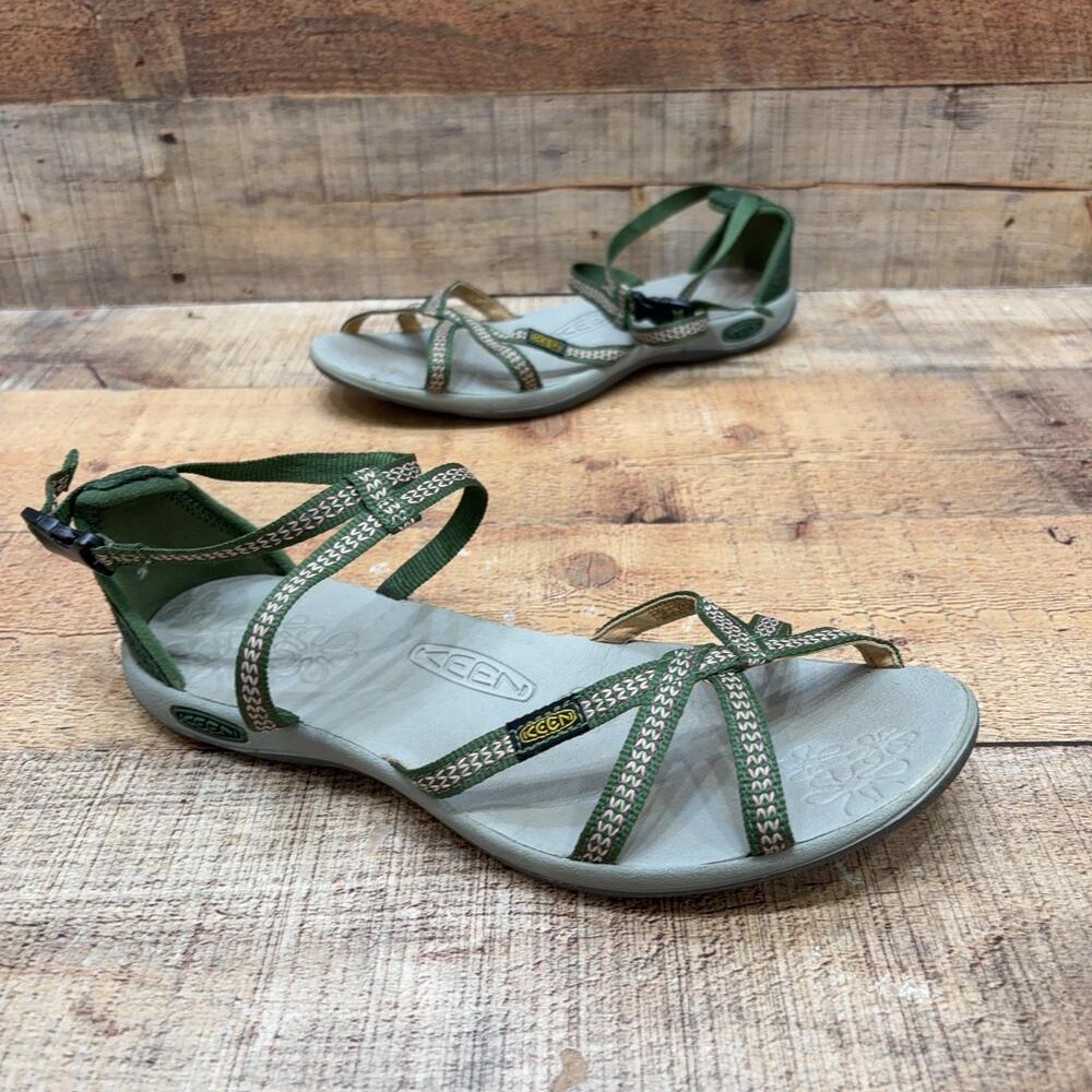 KEEN Sandals Womens Size 8.5 39 Green Strappy Adjustable Casual Comfort Shoes